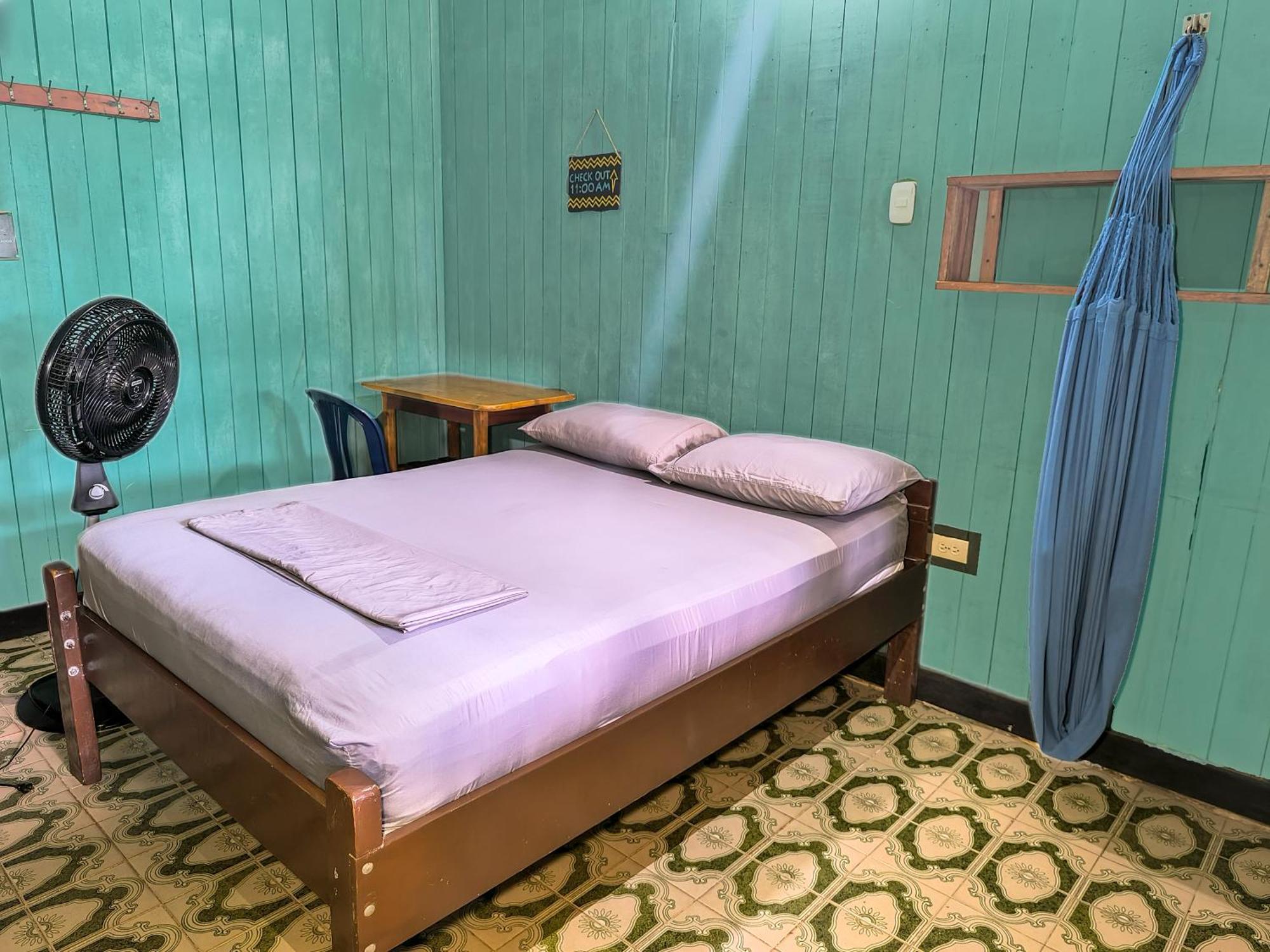 Hostel Casa De Las Palmas Tours Летисия Экстерьер фото